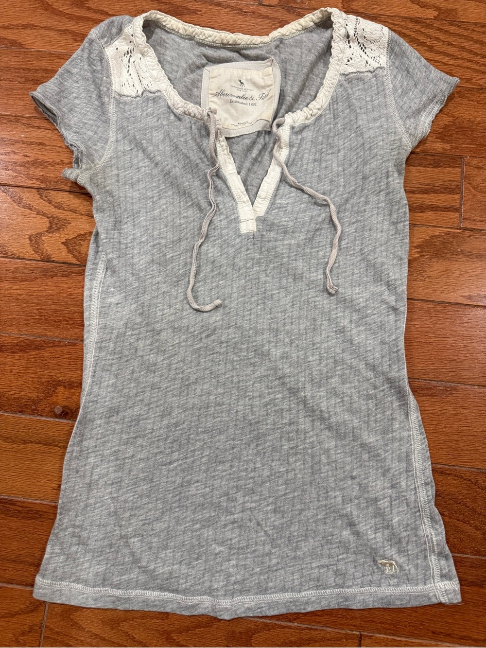 RARE VTG Y2K Abercrombie & Finch Gray Ribbed Front Tie Babydoll Blouse